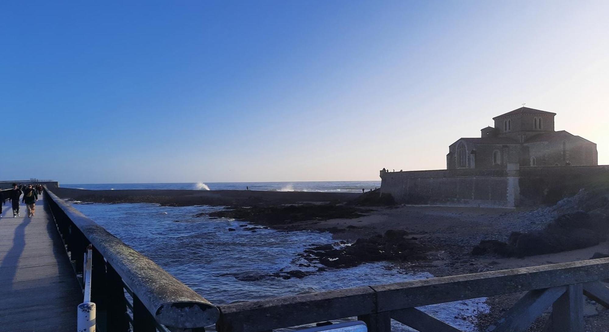 Holiday home Maison De Pecheur Renovee Avec Cour Proche Du Port Les Sables-d'Olonne