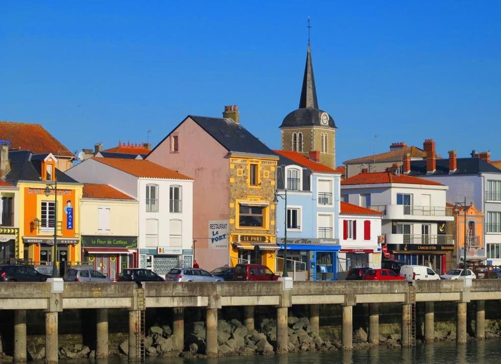 Holiday home Maison De Pecheur Renovee Avec Cour Proche Du Port *